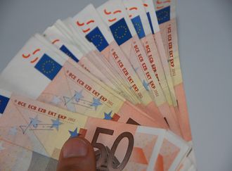 MACRO ECONOMIE commandes d`usines