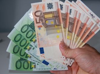 MACRO ECONOMIE commandes industrielles