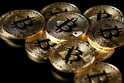 Le Bitcoin dpasse 105 000 dollars : pari de baleine ou pression du march ?